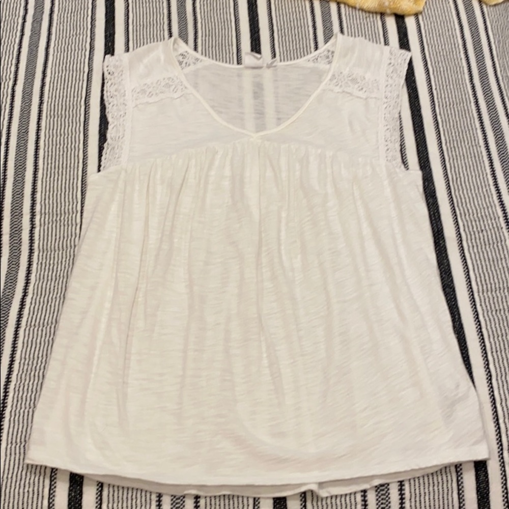 White cap sleeve GAP top